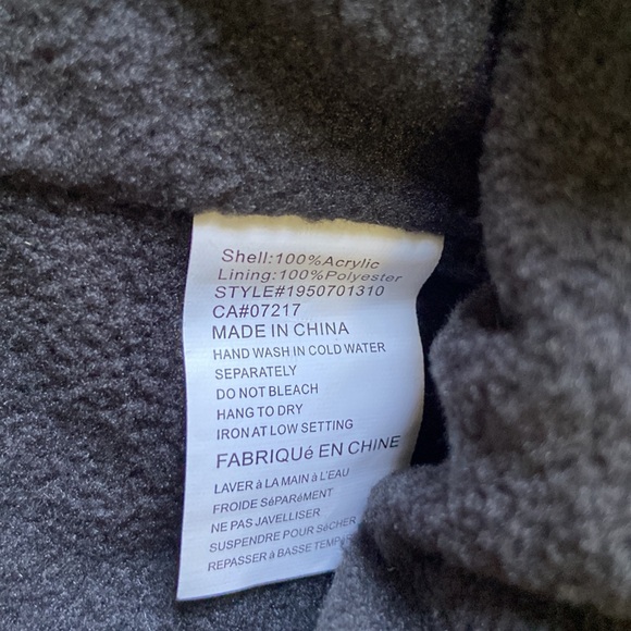 Ladies warm toque - Picture 3 of 3